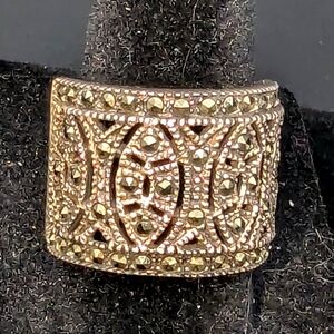 NOWT MARQUESITE-LOOK RING